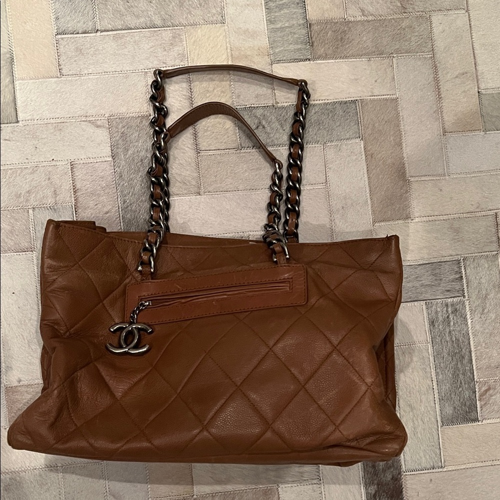 CHANEL Saddle Leather Shoulder Bag